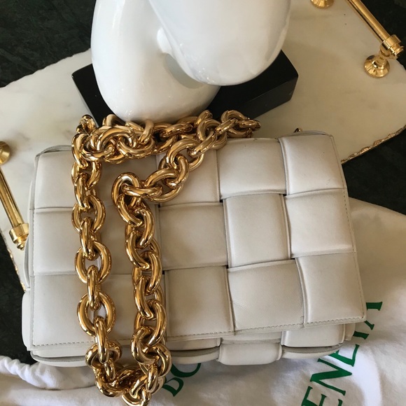 Authentic bottega venetta cassett - Picture 9 of 16